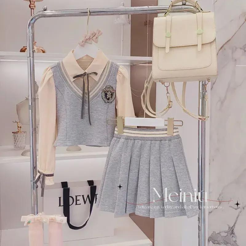 2023 Girls' Stylish Two-Piece: Fake College Style Pleated Skirt Suit for Spring and Autumn