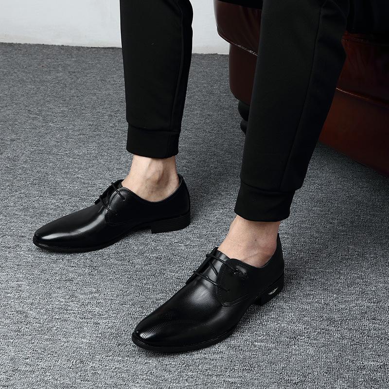 Fashion New 2024 Men Dress Shoes Formal Wedding Genuine Leather Shoes Business Office Men's Flats Oxfords For Male