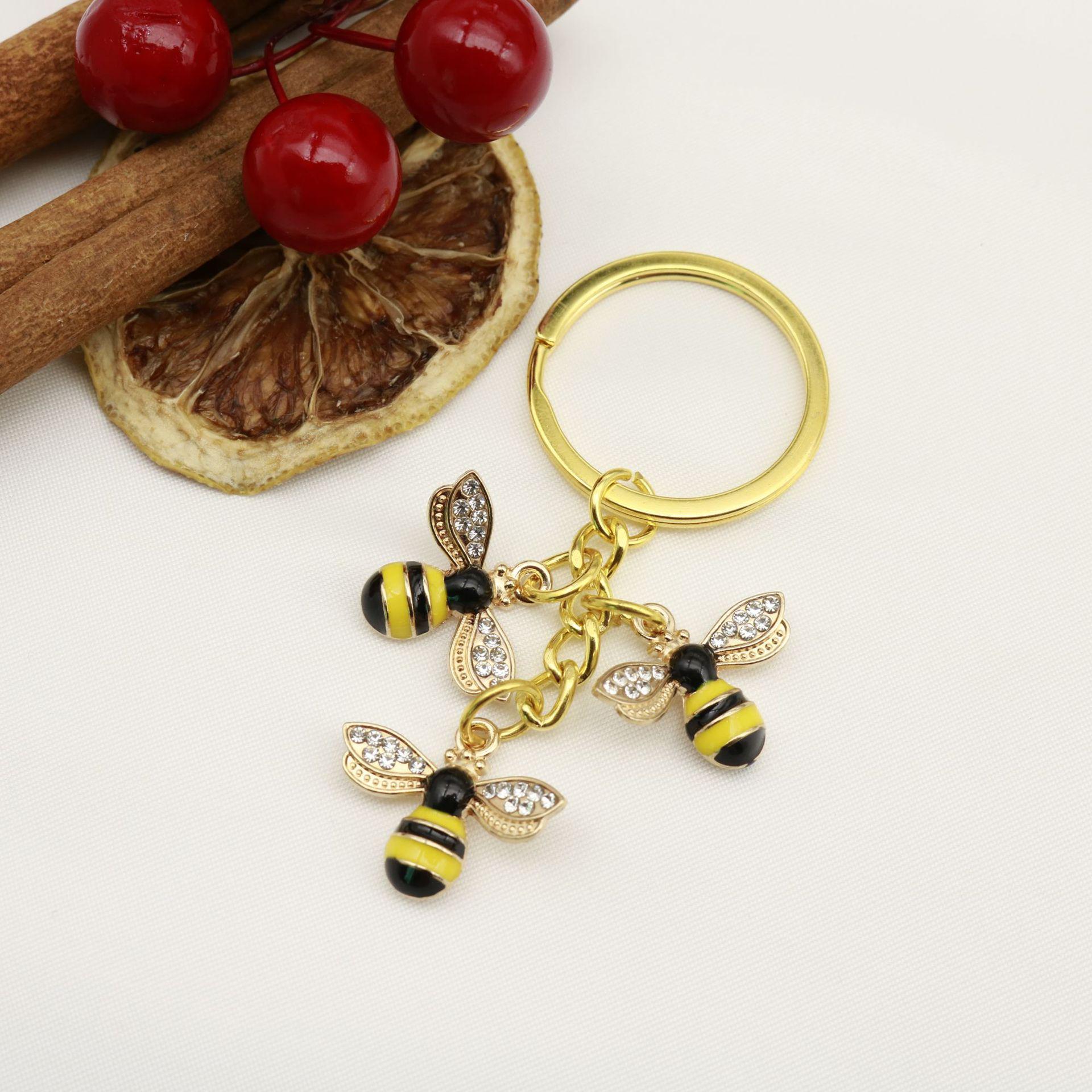 Charming Bee Combo Keychain: Stylish Insect Design, Cross-Cultural Appeal, Trending Accessory
