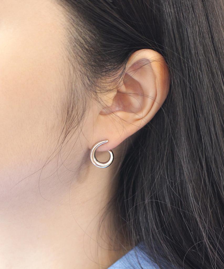 Madin'Ly Virgule Earring