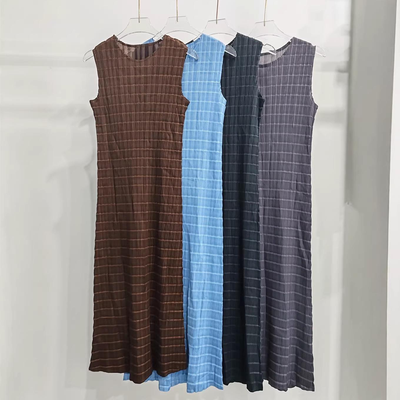 Miyake Pleated Sleeveless Dress: 2026 High-End Summer Fashion One Size коричневый