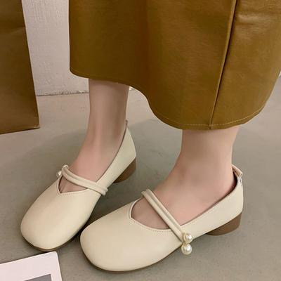 Französische Dameneinzelpumps mit niedrigem Absatz und leichtem Ausschnitt, Herbst 2024 neu, sanfte Abendschuhe zum Rock, runde Spitze, modische kleine Lederschuhe