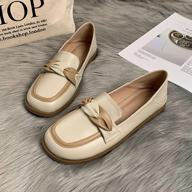 Loafers 2025 spring and summer new flat-soled single shoes British style small leather shoes women's one-pedal retro Doudou shoes