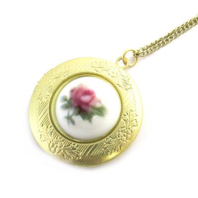 [M8121] - Golden 'Scarlett' Long Necklace (cassolette)
