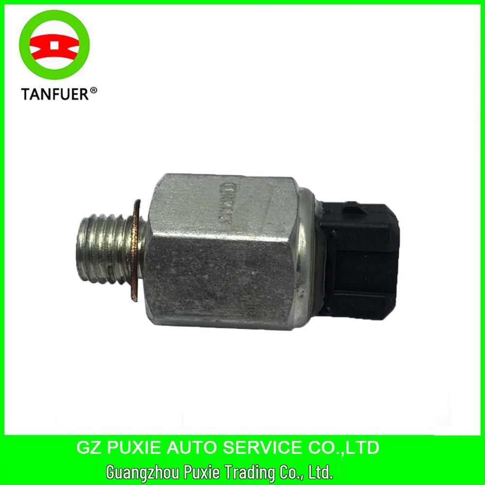 Engine Oil Pressure Switch for BMW E31 E32 E38 E39 (Part No. 12611715504)