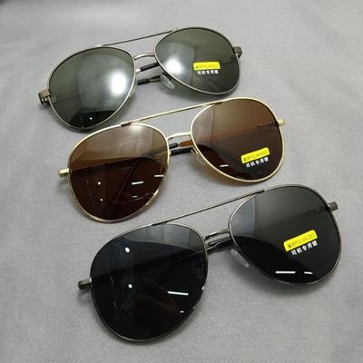 Aviator Sunglasses for Men Original UV400 Shades for Men Sun Protection UV Protection Retro Fishing Beach Sunglasses