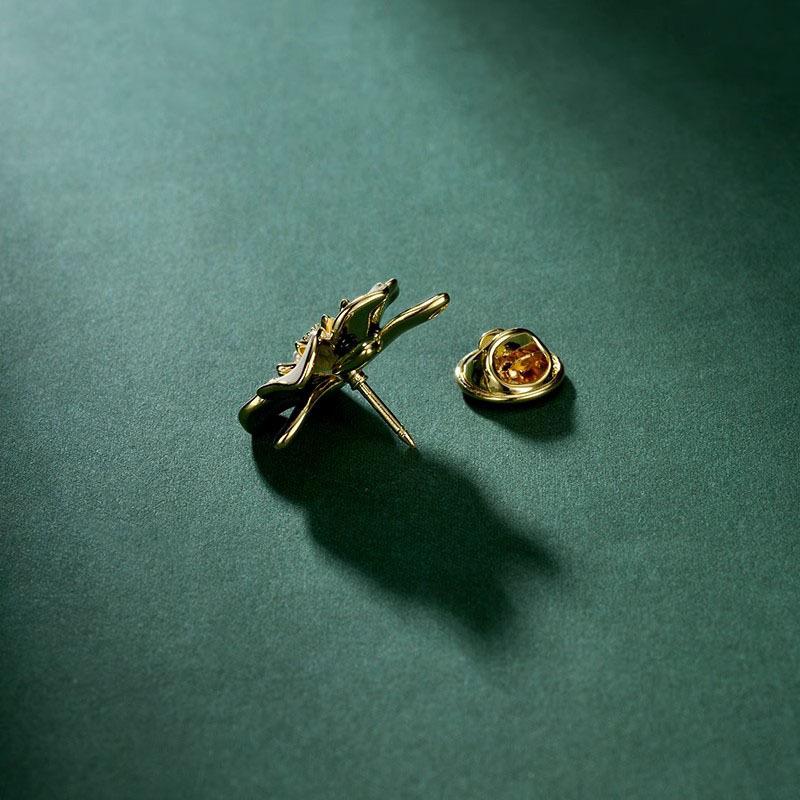 The Drip Glaze Gardenia Flower Brooch Features An Ethereal and Niche Design with An Anti-glare Clasp and Is A High-end Brooch