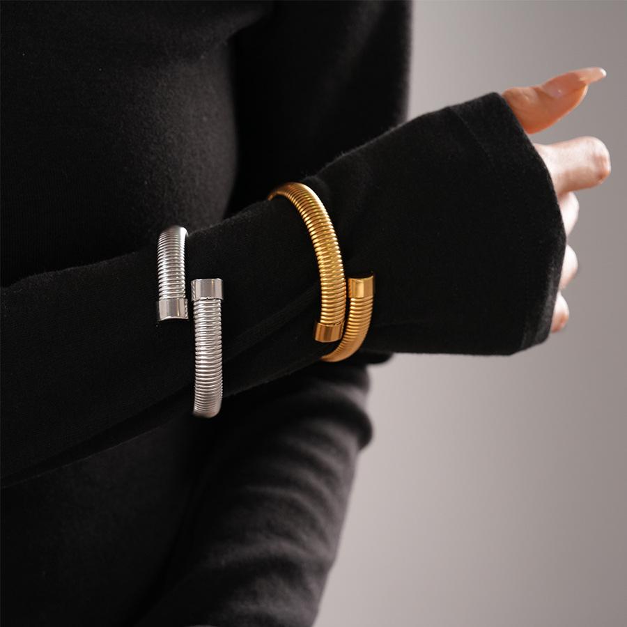 Metallic Stainless Steel Serpentine Elastic Opening Bracelet Personality Temperament Fashion Jewelry