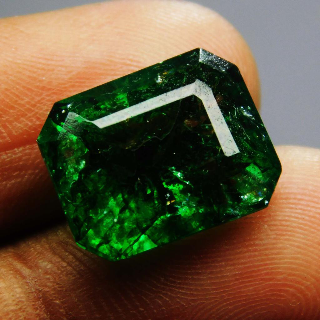 Natural Green Emerald Loose Gemstone Emerald Cut 7 ct Colombian for Jewelry Making and Crafts