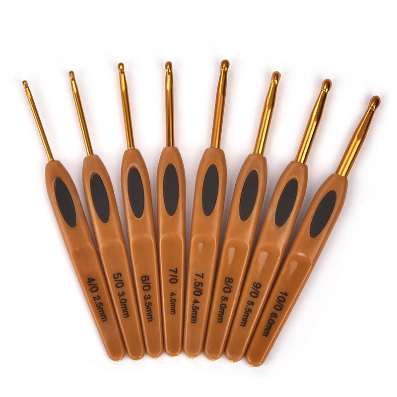 8Pcs Mix Size 2.5mm-6mm Crochet Hook Knit Weave Yarn Craft Knitting Needle Plastic Handle Knitting Hooks Needles Tools Christmas