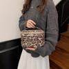 Damen Wildleder-Kosmetiktasche Große Kapazität Bade-Reisebeutel Vintage Make-up-Taschen Handgehaltene Aufbewahrungstasche Leopard-Kulturbeutel