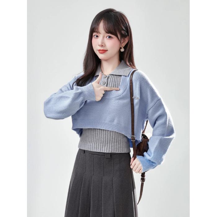 Women's Grey Knit Polo Shirt & Sleeveless Apricot Inner Layer Set, Spring/Autumn 2024 Collection.