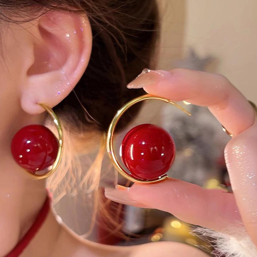 

2025 Изысканный нишевый дизайн Простые роскошные серьги для женщин - Универсальные серьги-гвоздики высокого класса