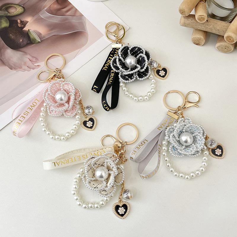 Fashion Boutique Jewelry Pearl Chain Handmade Camellia Flower Keychain Car Key Ring Bag Pendant Accessories Women Keyring Gift