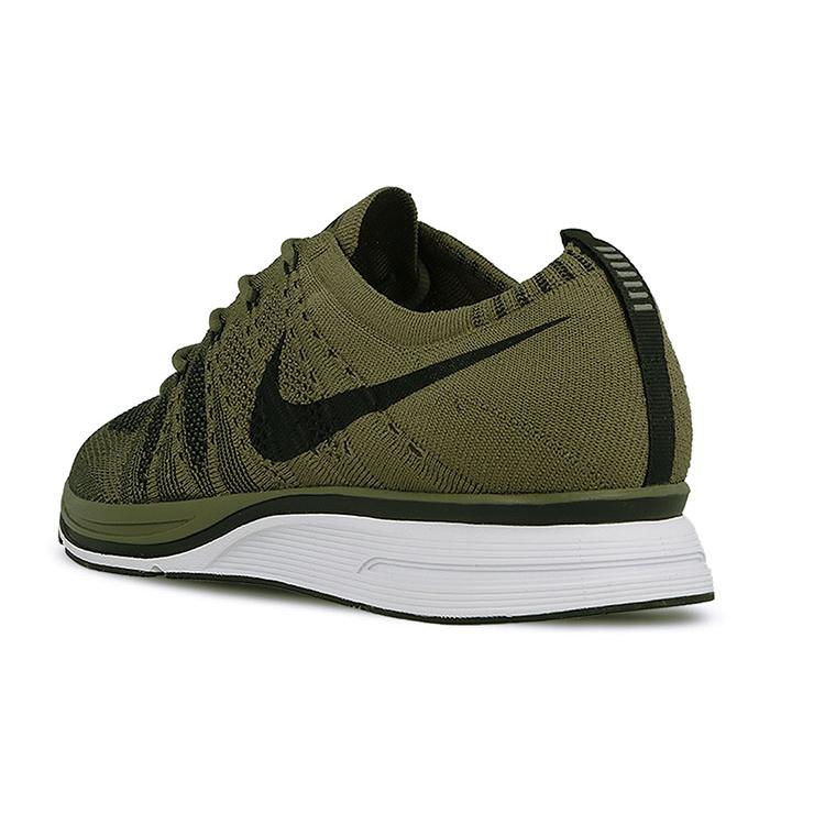 Neuer Nike Flyknit Trainer Medium Olive AH8396-200