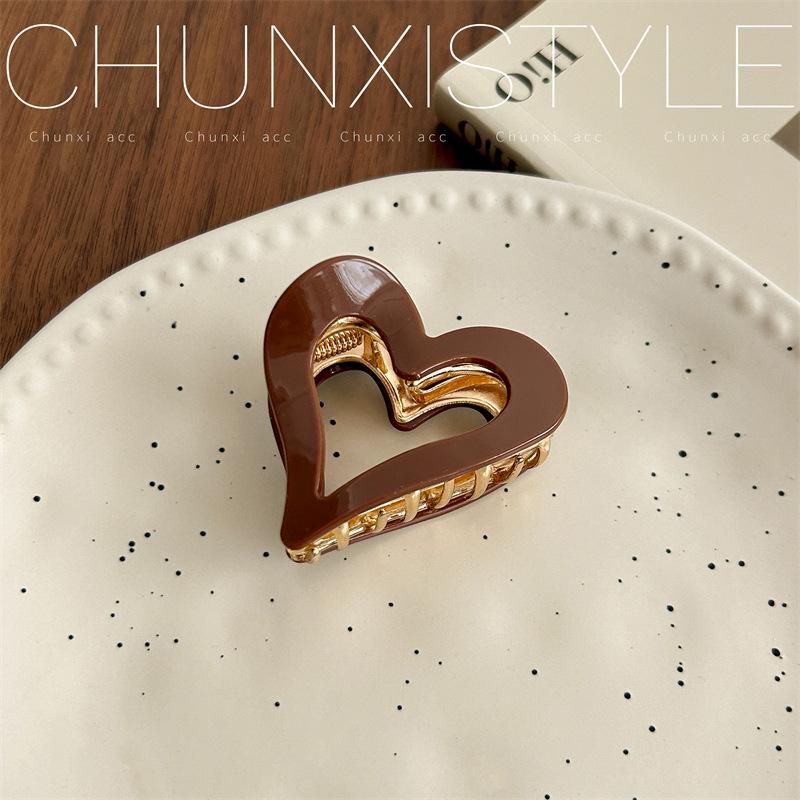 High-End Women's Heart-Shaped Hair Claw - Small Elegant Half-Up Clip for High Ponytails, 2024 Fashion Accessory