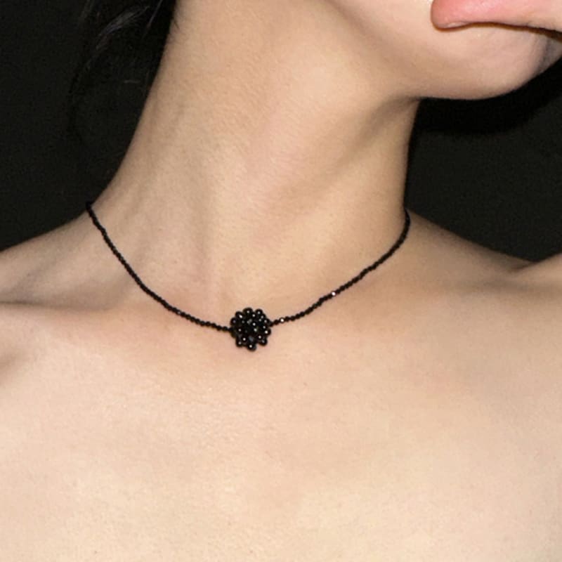 Invisible collage 23 DAILY_BLACK BALL OF DOTS NECKLACE