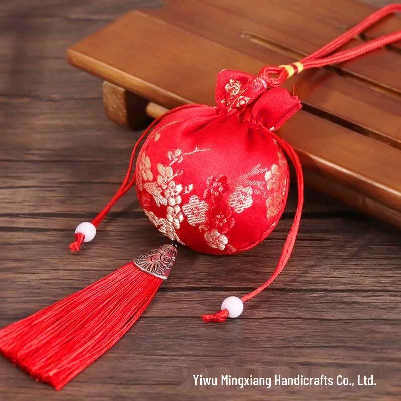 Chinese Mugwort Sachet: Traditional Herbal Mosquito Repellent Car Ornament - Dragon Boat Festival Pendant