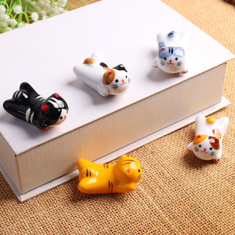 5pcs Ceramic Dog Chopstick Rack Knife Spoon Chopstick Holder Pen Rest Pillow Kitchen Tabelware Table Decor
