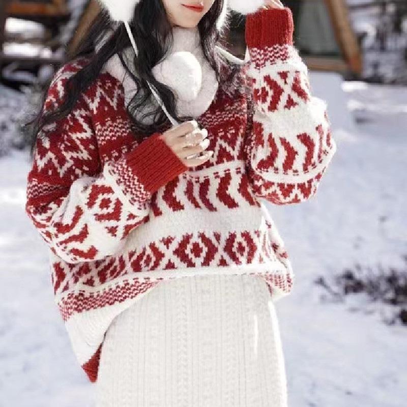 New red sweater women's autumn and winter wear thickened lazy Christmas style design retro feeling loose soft waxy knitted sweater