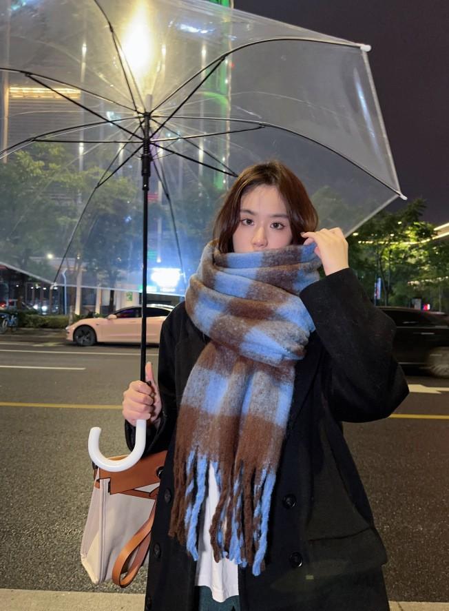 Korean atmosphere Mohair plaid plush scarf women's 1116 autumn and winter warm atmosphere couple scarf