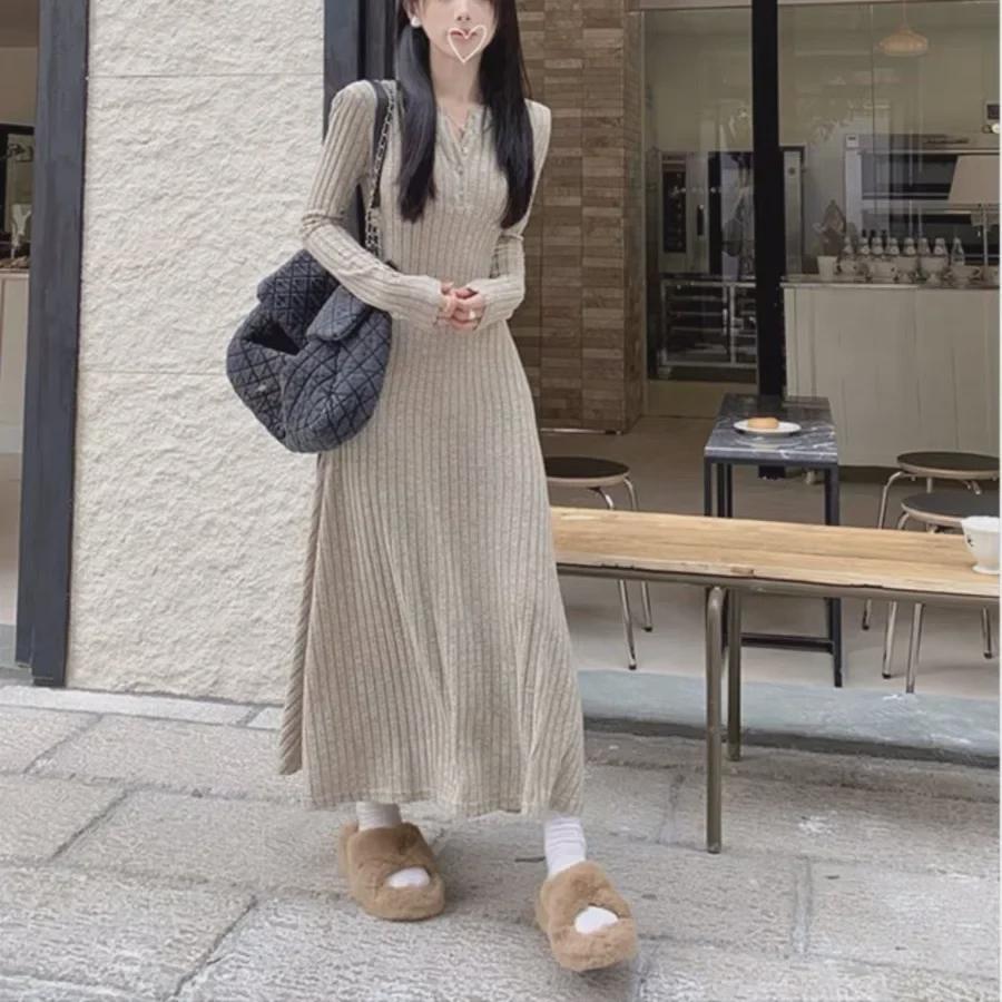 Women's Retro Knitted A-Line Dress: Versatile, Slimming Long-Sleeve for Spring, Autumn, and Winter