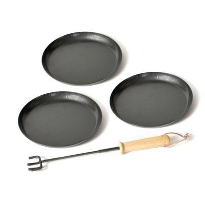Ensemble de 4 poêles à griller pour feu de camp GRATUIT