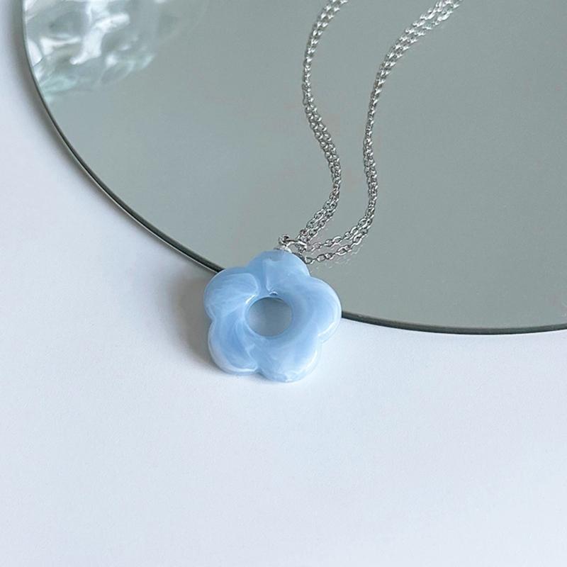 Simple Acrylic Flower Pendant Necklace Fashion Collar Necklaces Clavicle Chain Choker Necklace Neck Chain Jewelry