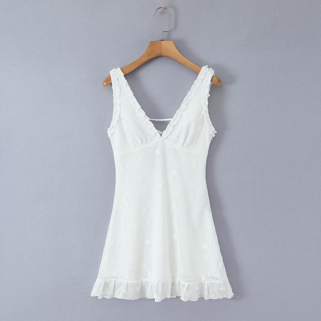 Sweet Chic Embroidered Mesh V-Neck Open-Back Slim-Fit Dress