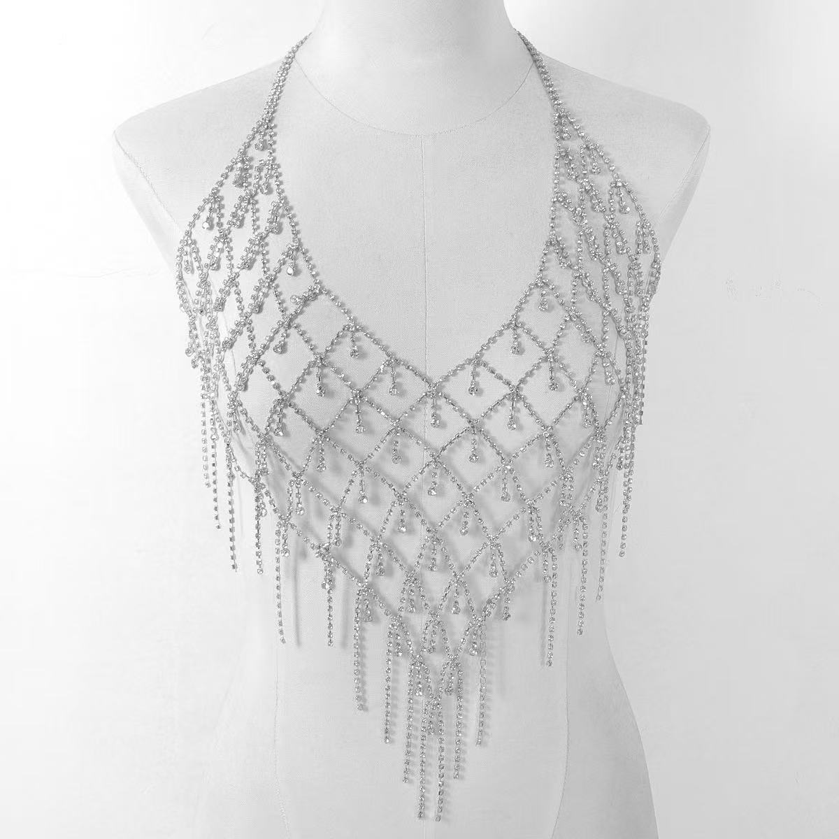 

Luxury heavy industry full diamond, shiny geometric chest chain, fashionable bra, retro style European and American body accessories срібний
