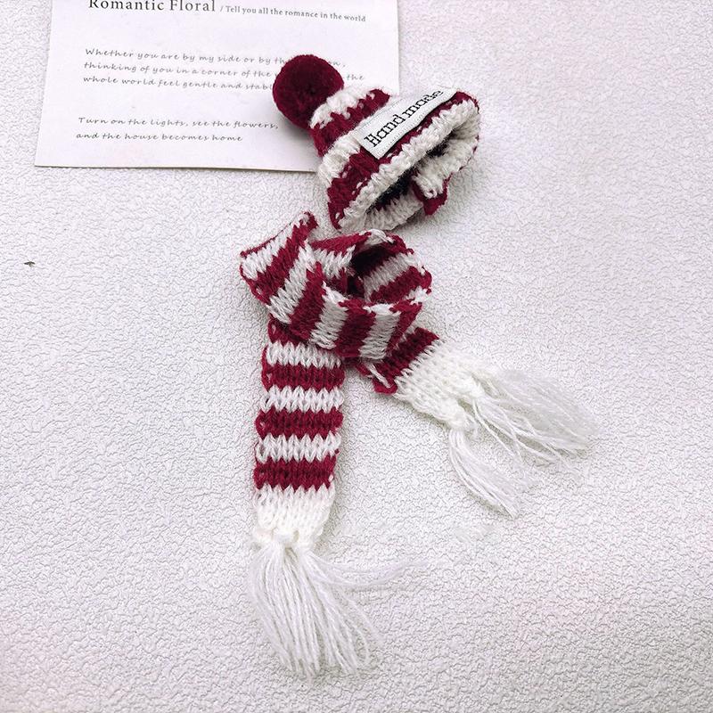 1Set Dollhouse Mini Christmas Hats Scarves Fashion Knitted Hat Cap With Hairball Dollhouse Christmas Decoration Doll Accessories