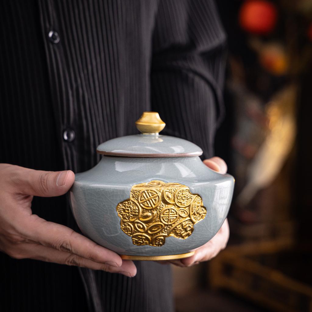 Creative Ge kiln tea jar, high-end ceramic gilded sealed storage jar, household tea storage jar