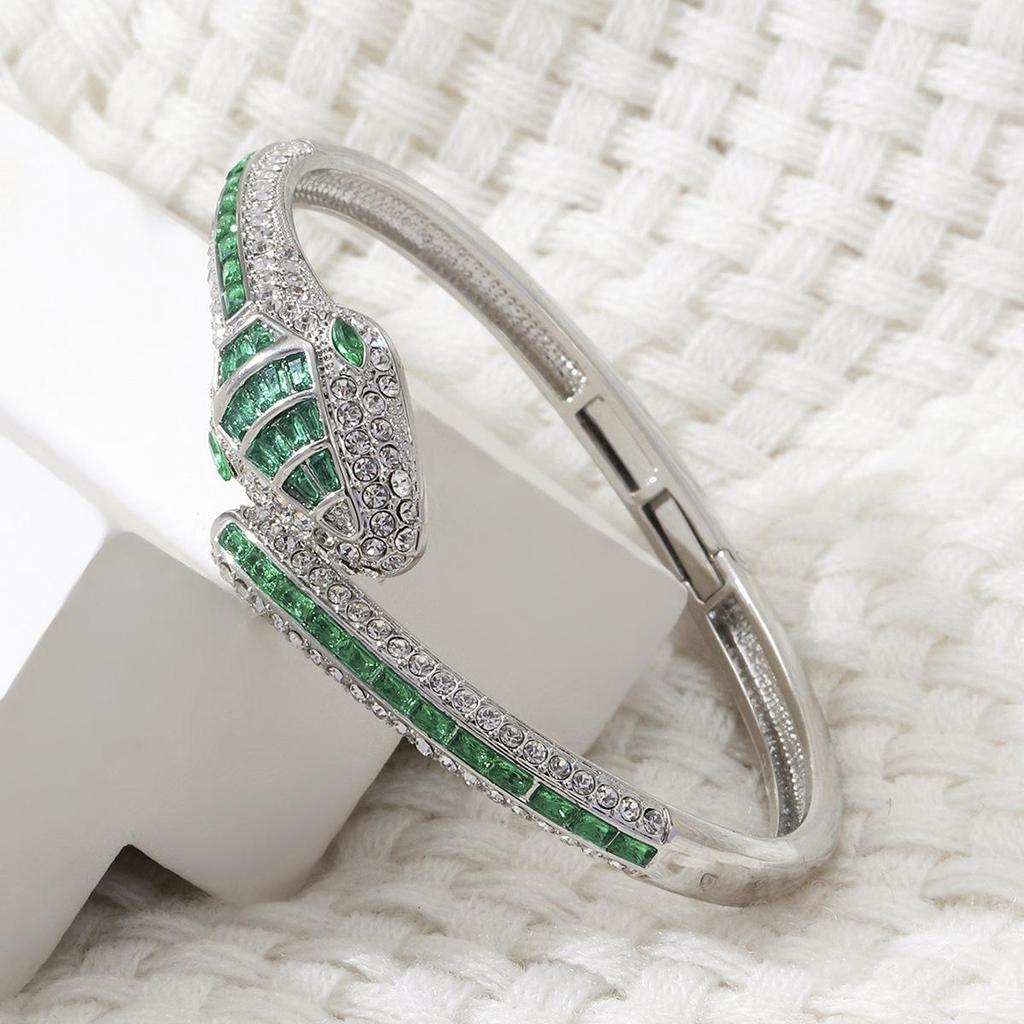 Versatile Green Snake Diamond Bracelet: High-End, Unique, Light Luxury Jewelry for Women