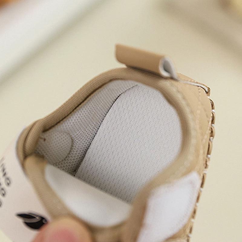Infant Soft-Soled Beginner Shoes for Boys and Girls 0-1.5 Years Old, Walking Shoes for Spring and Autumn.