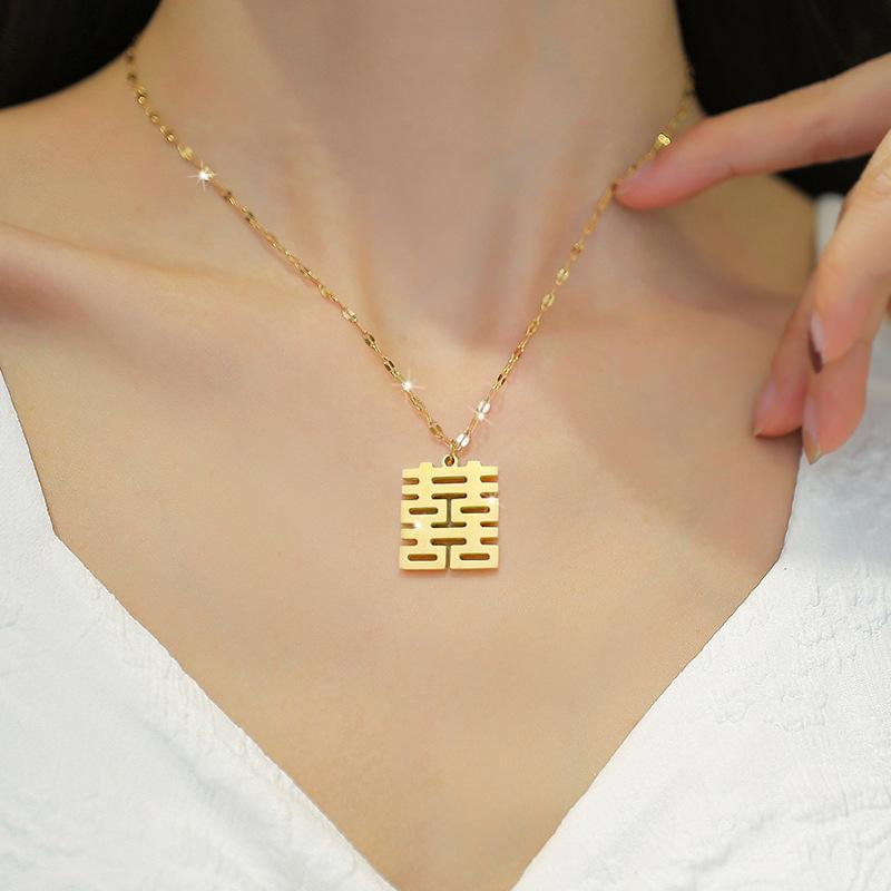 Wedding Happy Character Minimalist Wind Furnace Real Gold Necklace Female Collarbone Chain Accessories