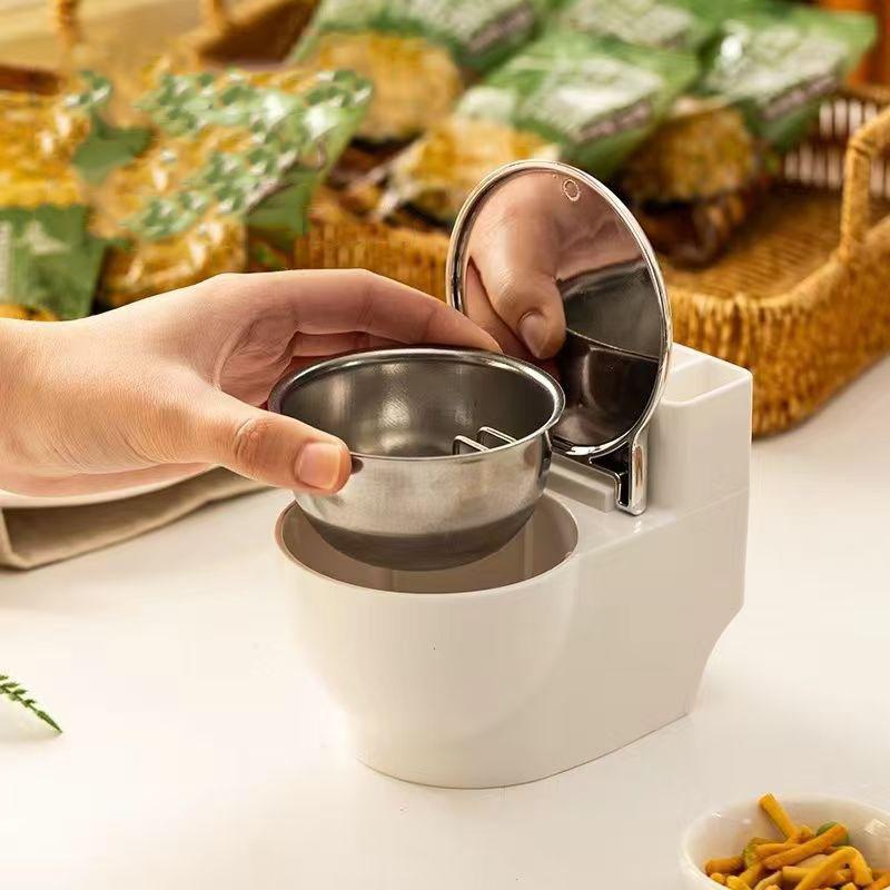 1pcs Creative Wall Mounted Toilet Shape Ashtray With Lid Novelty High-end Ashtray Stainless Steel Ashtray Suitable for Home Livi