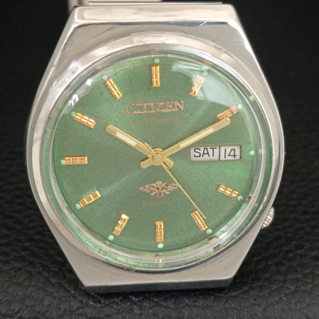 GENUINE VINTAGE CITIZEN AUTOMATIC 8200 JAPAN MENS GREEN DIAL WATCH a709334-1