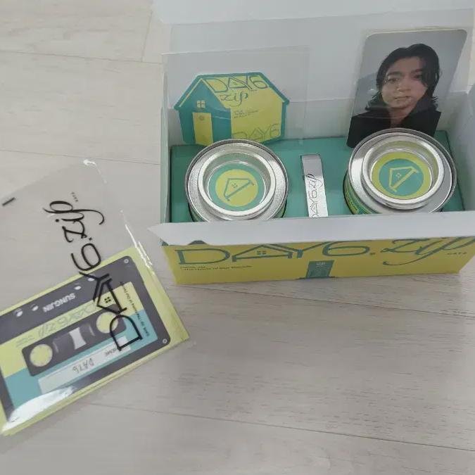 

Day6 Popup Store Admissions Gift + Play