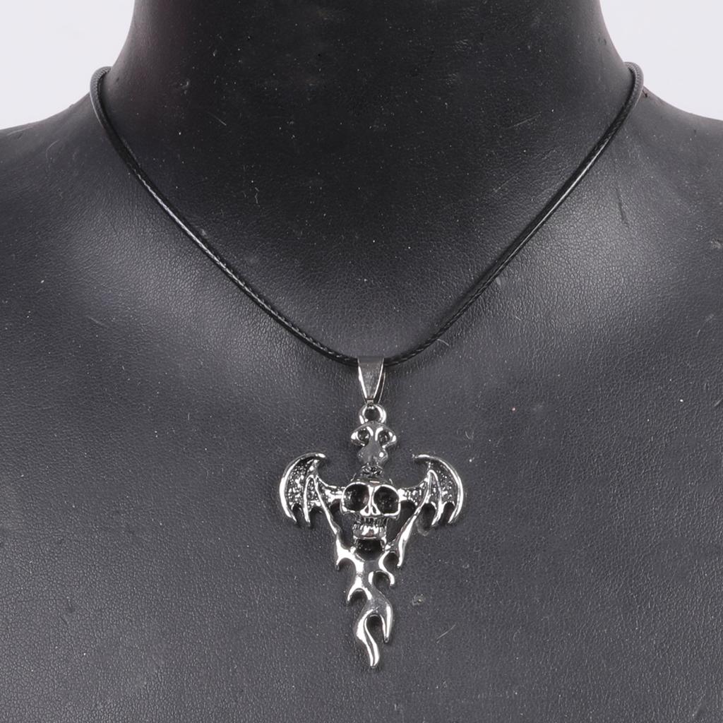 Edgy Skull Cross Pendant Necklace Gothic Halloween Jewelry for Punk Fashion Enthusiasts and Statement Accessories