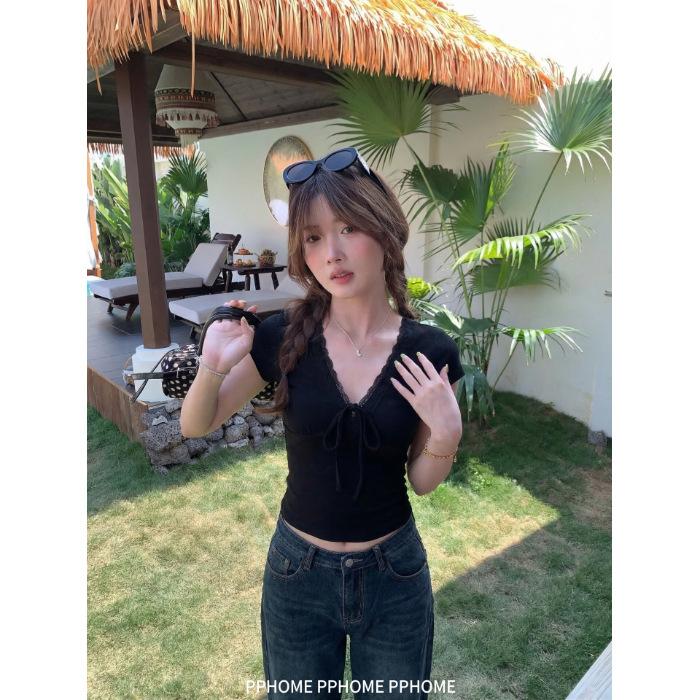 Sexy pure desire wind lace splicing V-neck strap short-sleeved T-shirt women's summer fashion temperament slim-fitting front shoulder top trendy