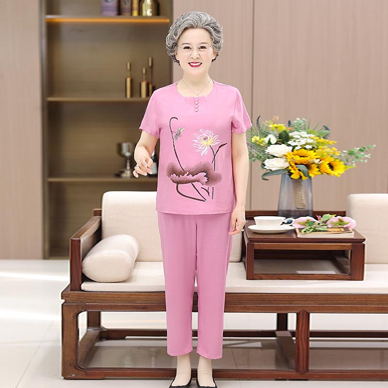 

Skin-Friendly Cotton & Linen Summer Set for Elderly Women: Short-Sleeved Home Wear for Grandmas & Moms. 4XL (for 135-150 lbs)