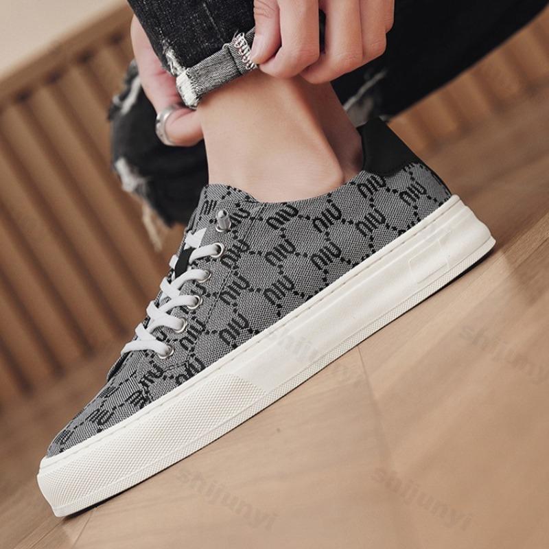 Fashion 2025 Autumn Men's Retro Breathable Low Top Thick Soled Casual Shoes Fashion Trend Versatile Comfortable Non Slip Chunky sneakers