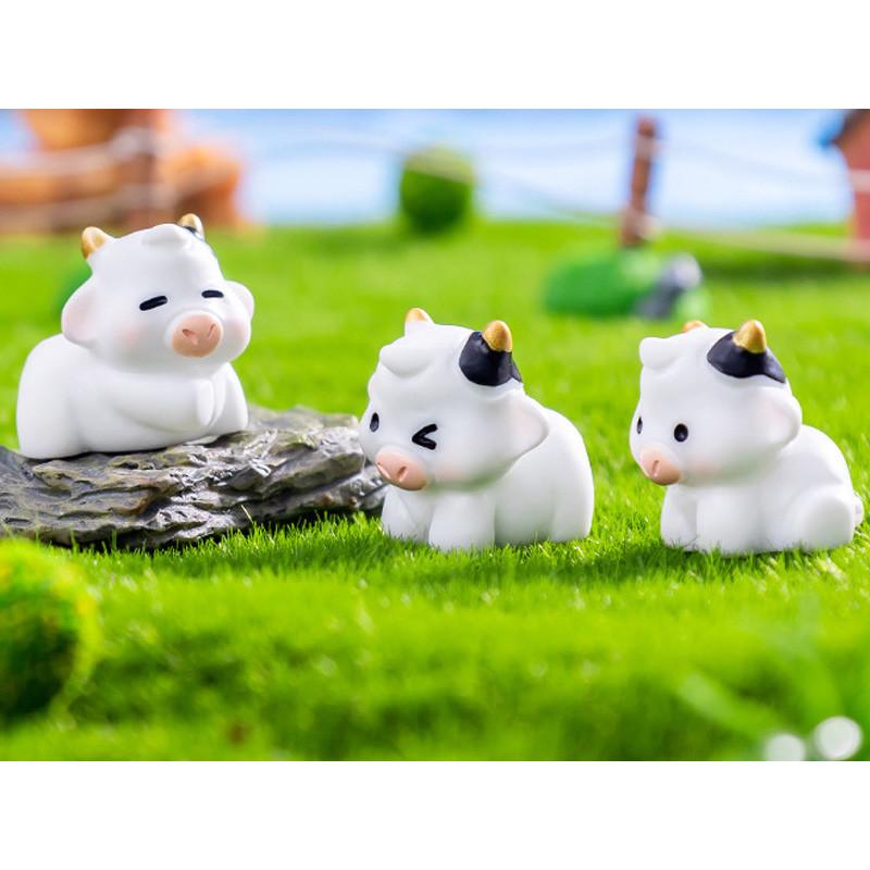 Creative Cartoon Style Resin Brave Little Cow Blind Box Car Decoration Miniature Figurine