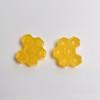 100 Stück Gelbe Waben Flachrücken Harz Cabochons Realistische Waben Slime Anhänger für Scrapbooking Handyhüllen Dekoration