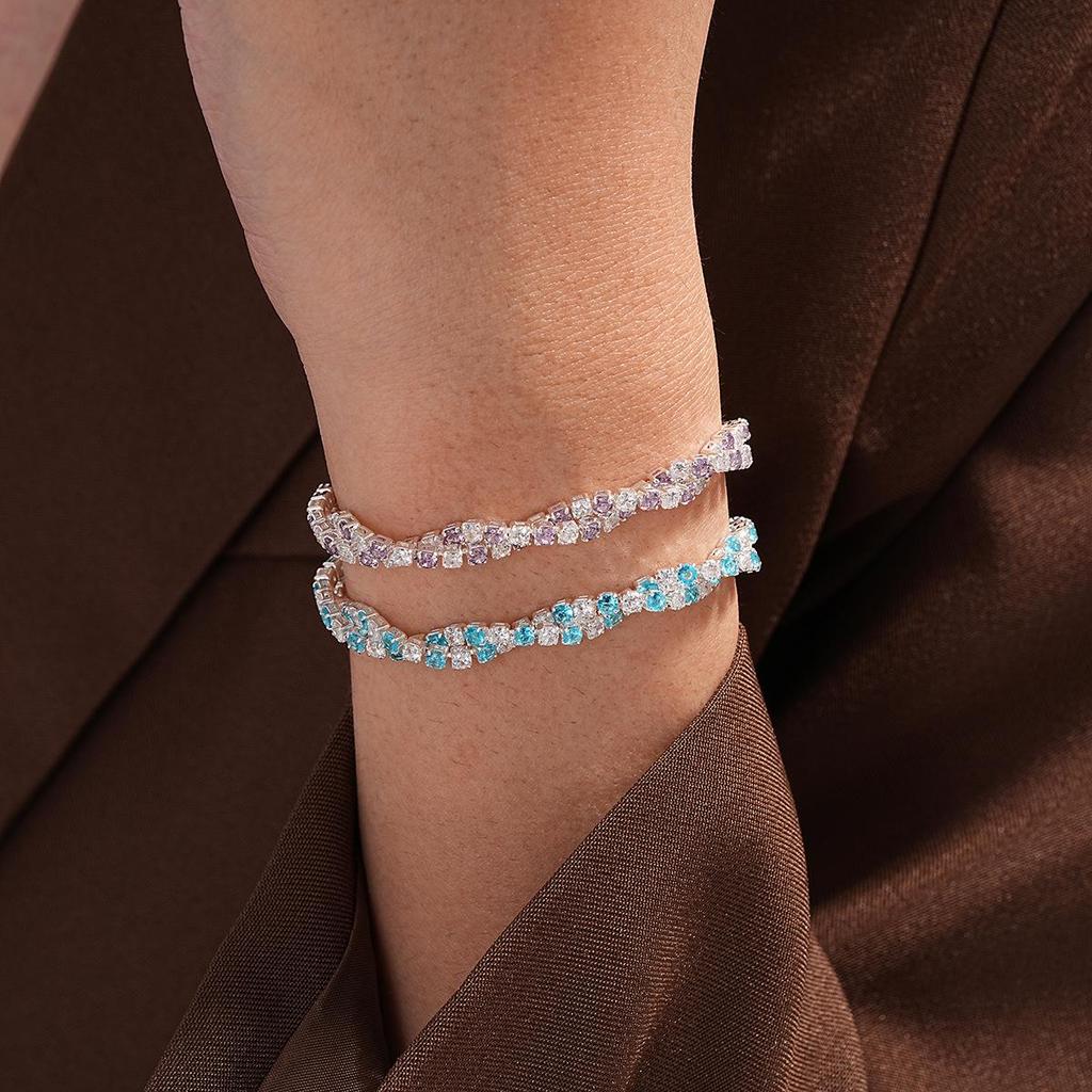 Elegantes geometrisches Armband mit Zirkonperlen - Minimalistischer Luxusschmuck