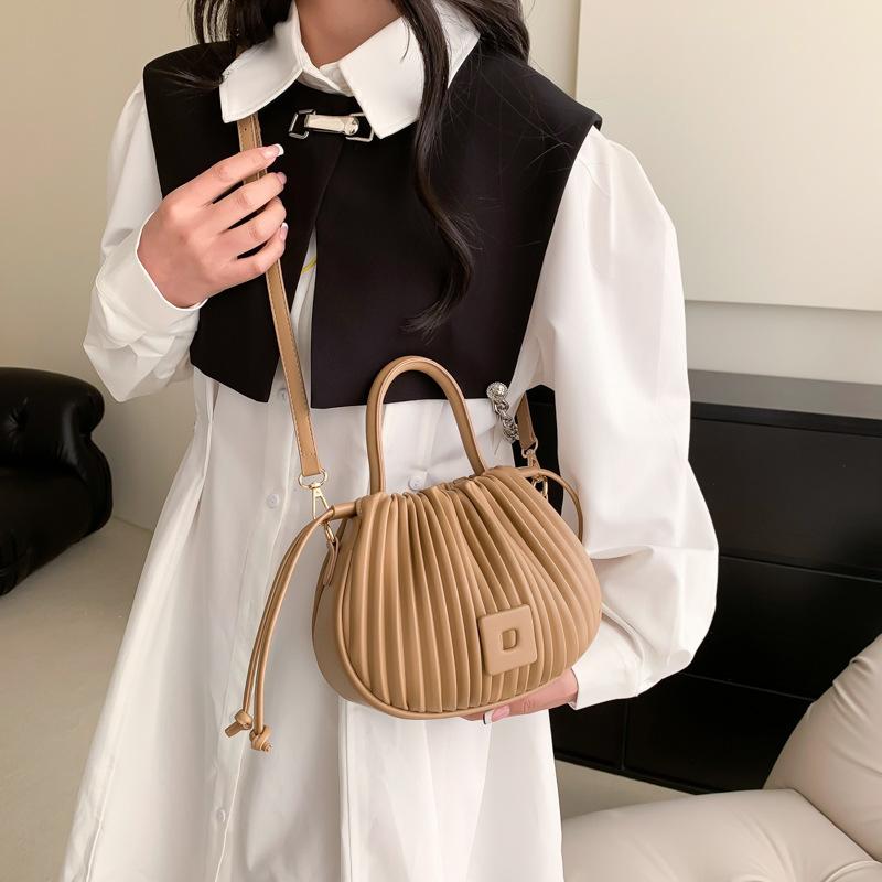 Bag New Fashion Handbag Versatile Shoulder Crossbody Bag Women's Bag