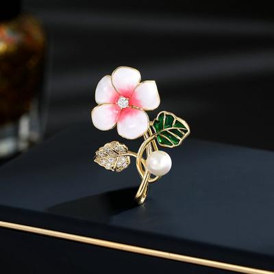 Brože a ozdoby na tělo