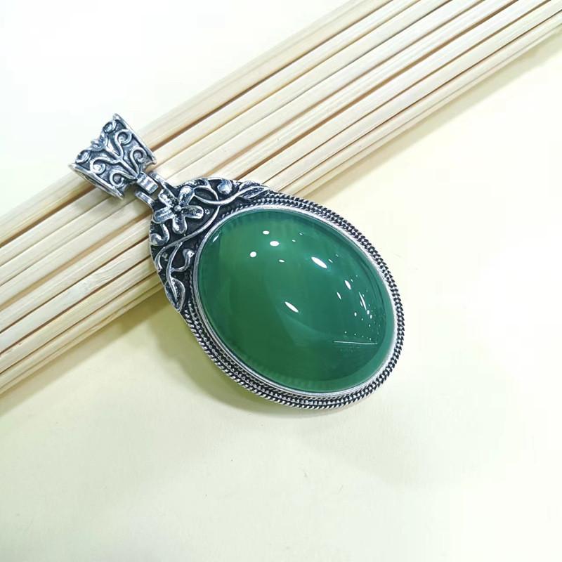 Geometric Gemstone Necklace Pendant With Embedded Semi Precious Stones For Fashion Jewelry Enthusiasts