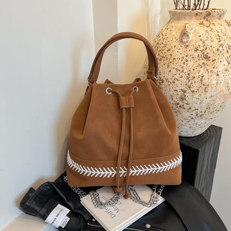 Large-capacity bag women's spring and summer new casual shoulder bucket bag high-end multi-functional backpack