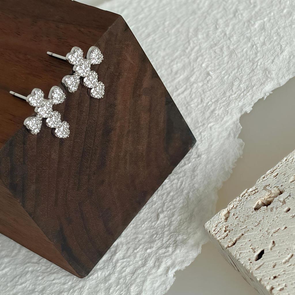 Diamond Cross Stud Earrings - Elegant, Versatile, High-End Design